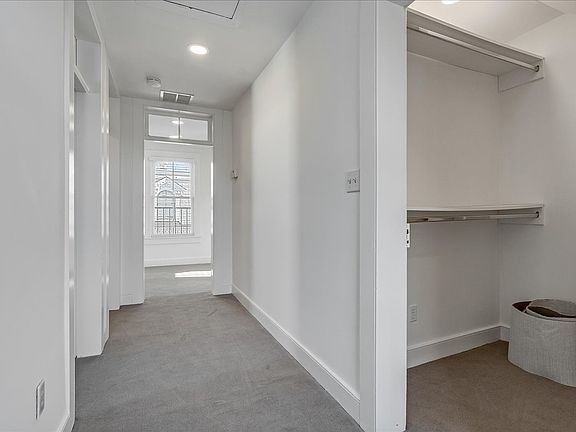 4th image of 29 Dehart St APT 3