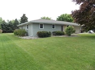 W5617 Vans Rd, APPLETON, WI 54915