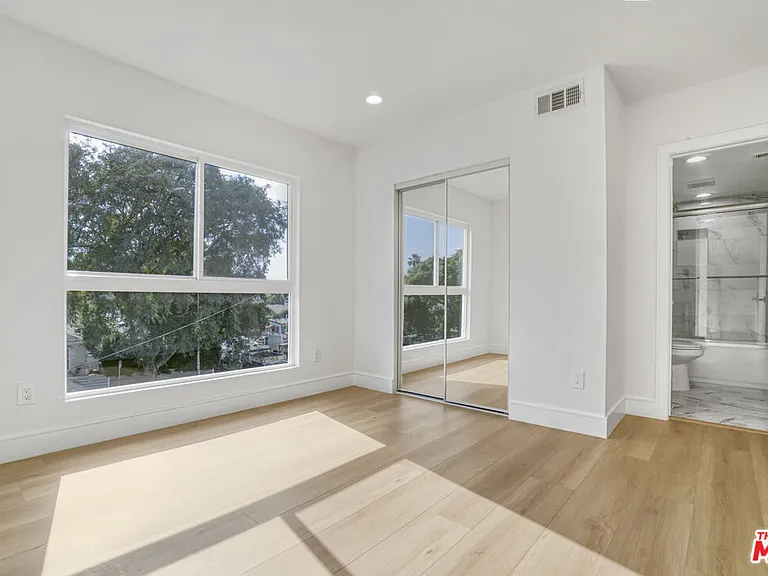 2057 2/4 S Garth Ave — Photo 20