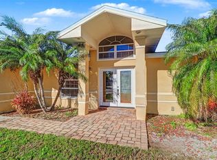 15918 Redington Dr, Redington Beach, FL 33708