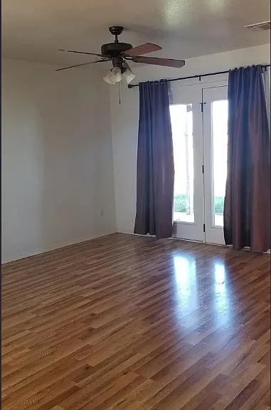 2700 Ries Ln — Photo 2