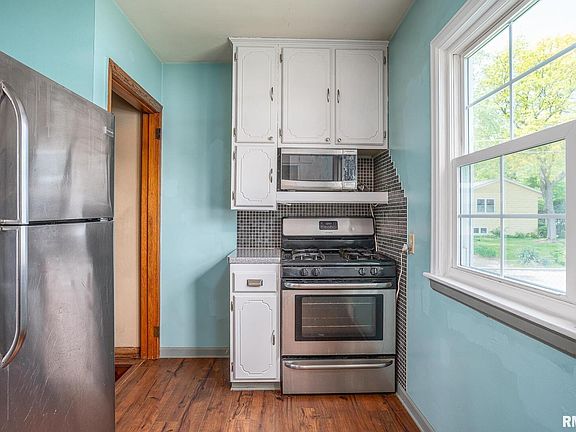 5th image of 2238 W Lombard St