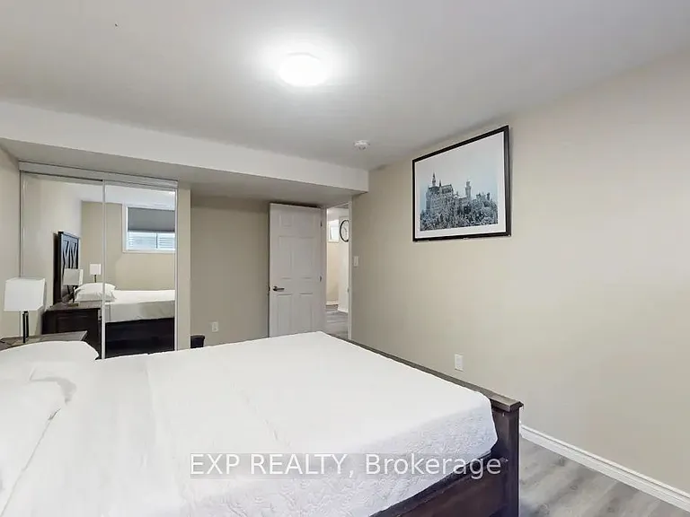 967 Wright Dr #LOWER — Photo 15
