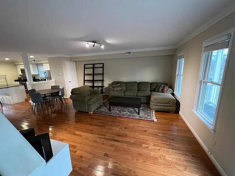 1804 Powhatan St — Photo 21
