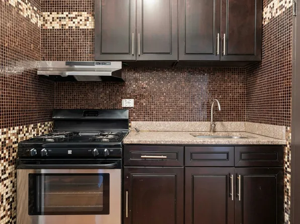 570 Grand Street image 3 of 8