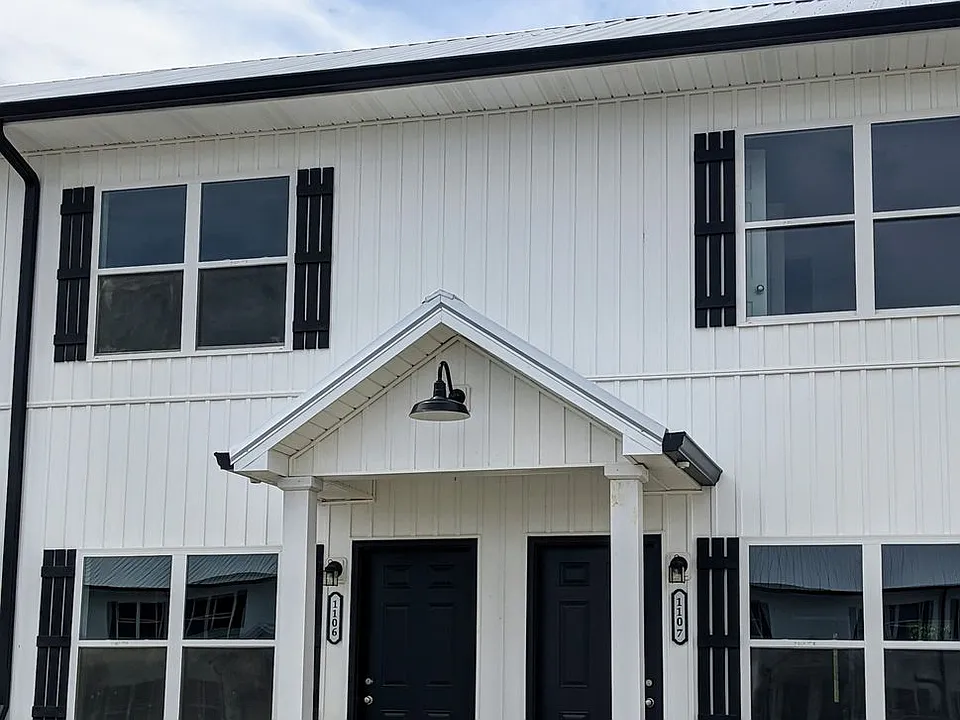 244 River Valley Cir