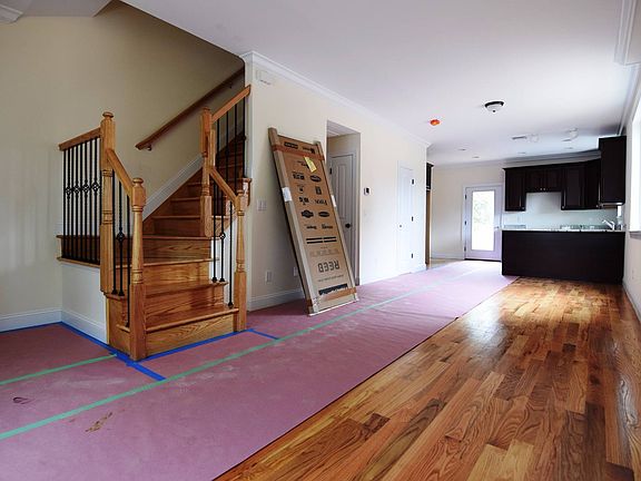 3rd image of 24 Bamberger Ln