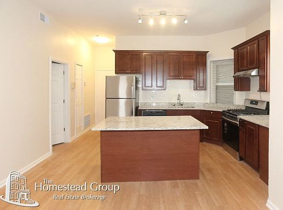 4th image of 1473 W Erie Street # Fl 3r3rd