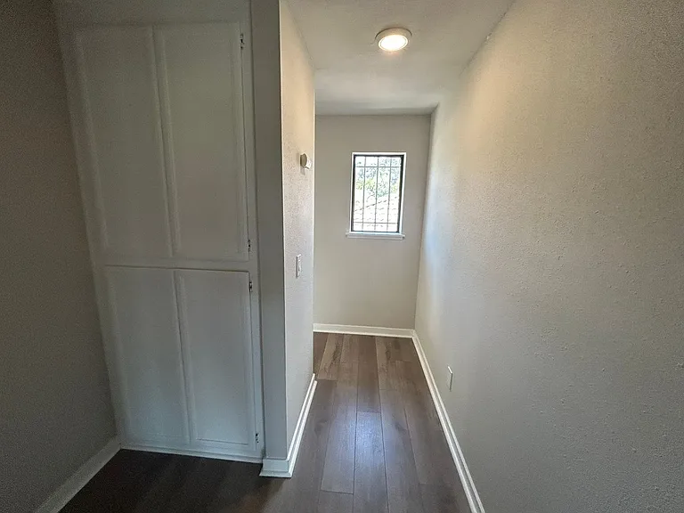 5402 Villas Dr — Photo 20