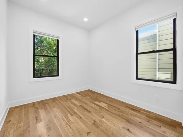 858 West Side Avenue image 7 of 12