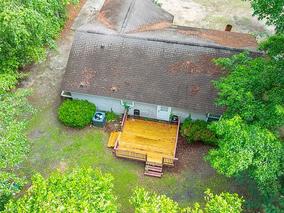 3rd image of 148 Persimmon St