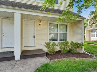 2311 Galen Dr Unit 10, Champaign, IL 61821