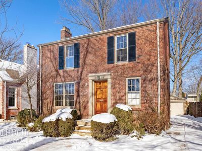 1394 Hampton Rd, Grosse Pointe Woods, MI, 48236