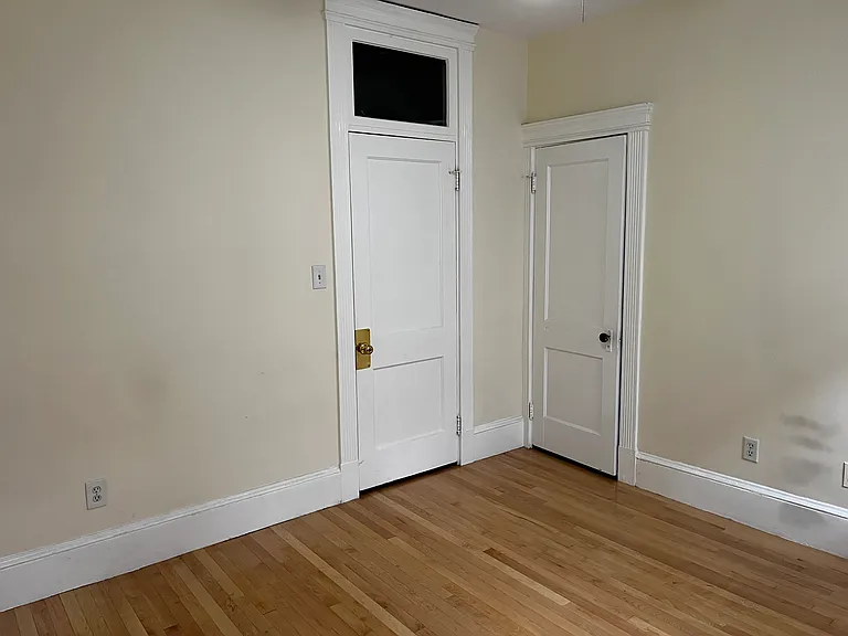 12 Royce Rd #4 — Photo 10