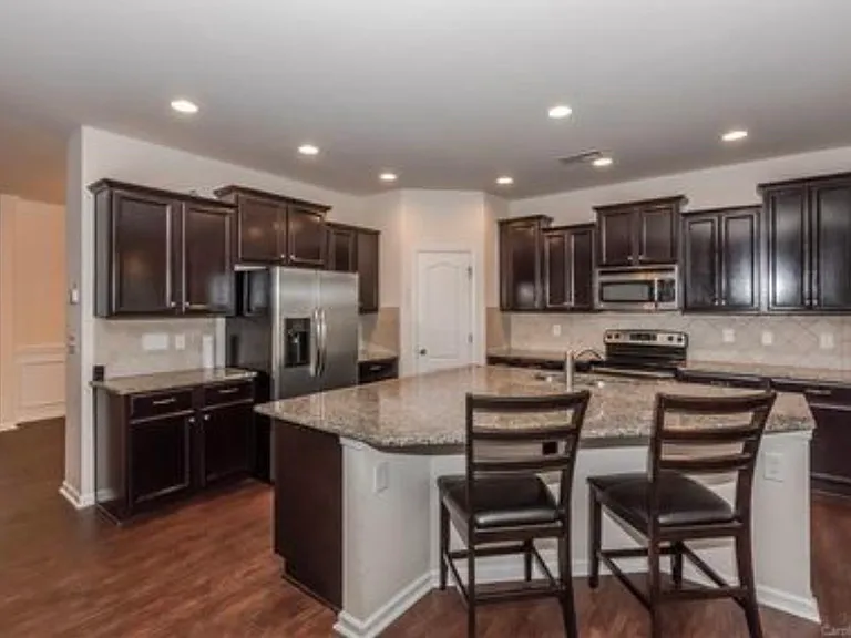 1525 Deer Meadows Dr — Photo 7