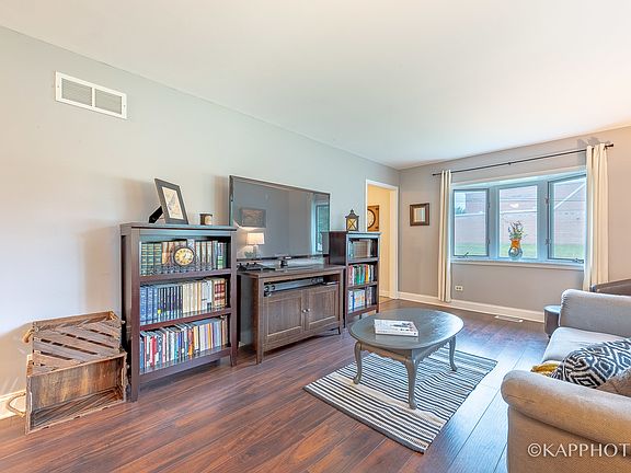 5th image of 23817 W Julie Ave