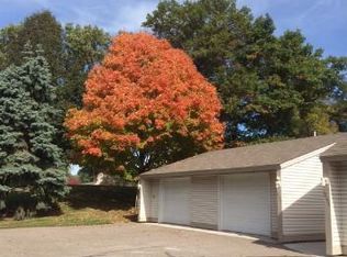 12157 Drake St NW, Coon Rapids, MN 55448