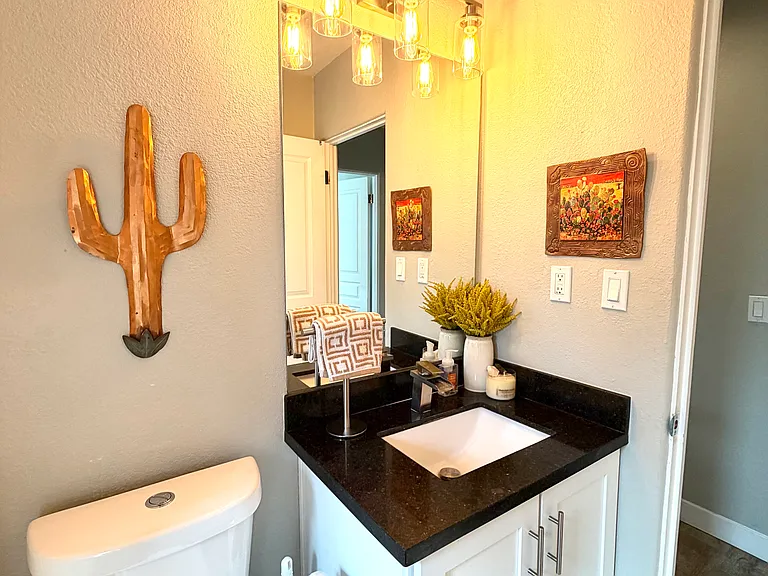 2235 E Monterey Way — Photo 21