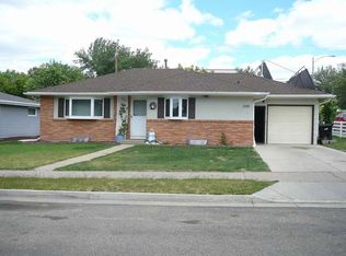 1727 N 9th St, Bismarck, ND 58501
