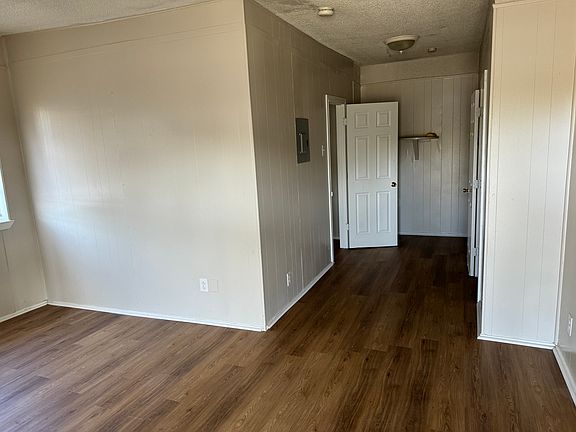 3rd image of 1102 Fresno #1