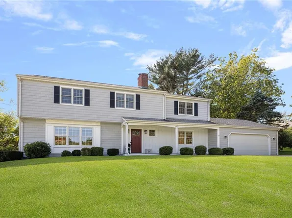65 Sunrise Dr, Portsmouth, RI 02871