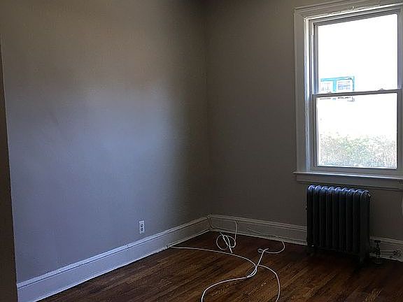 4th image of 328 S 9th Ave APT 2