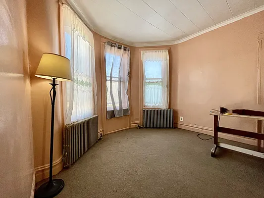 Rented by Capri Jet Realty Corp | media 16