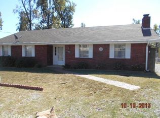 1806 Church Ave, Mena, AR 71953