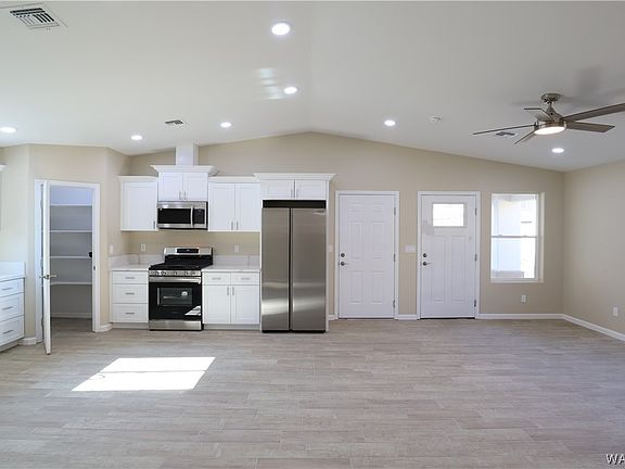 4th image of 1834 Monterey Drive