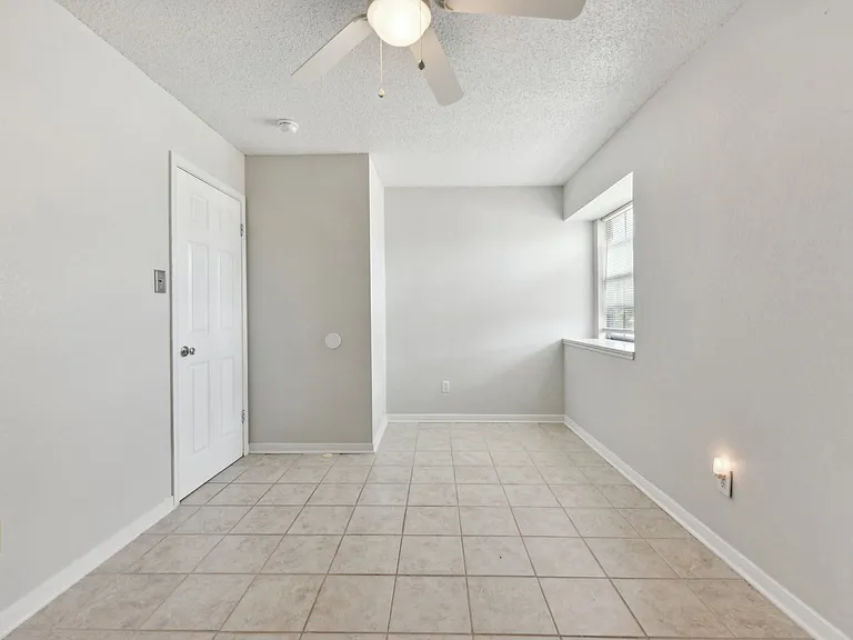 3217 Honeysuckle Dr — Photo 17