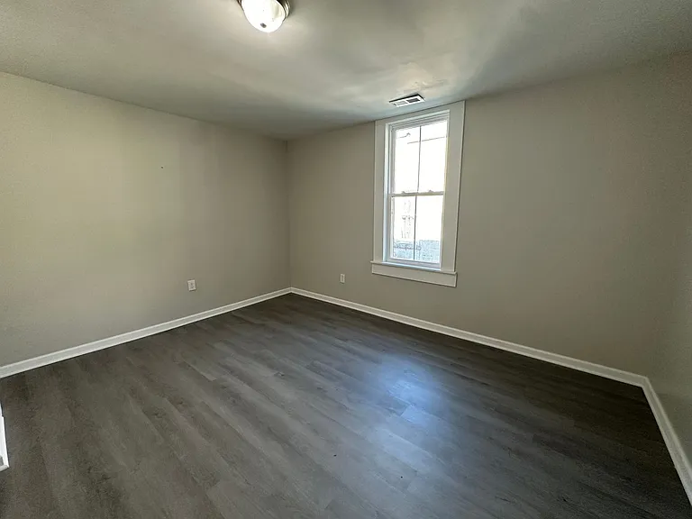 213 E Gale St — Photo 14