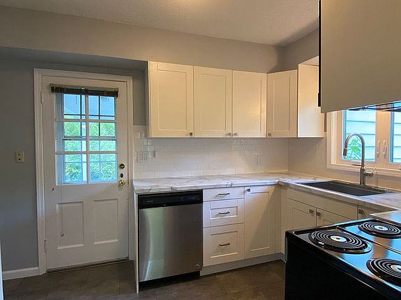 4th image of 1728 Avalon Ave