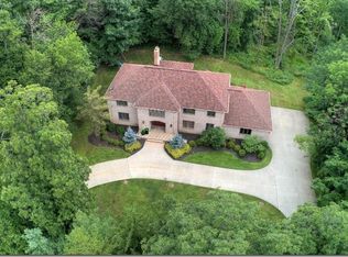 3225 Old Brainard Rd, Pepper Pike, OH 44124