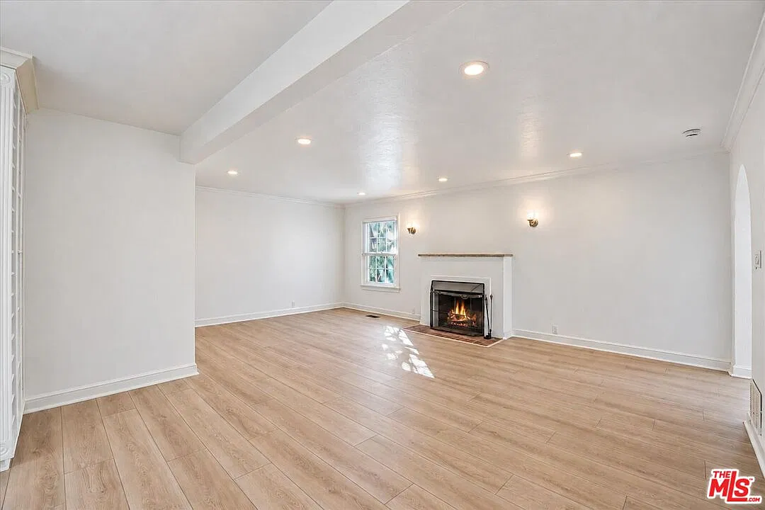 4 bed, 5.0 bath, 2378 sqft, $10,495 — Photo 3