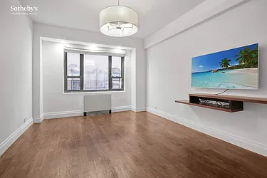 Rented by Sotheby's International Realty