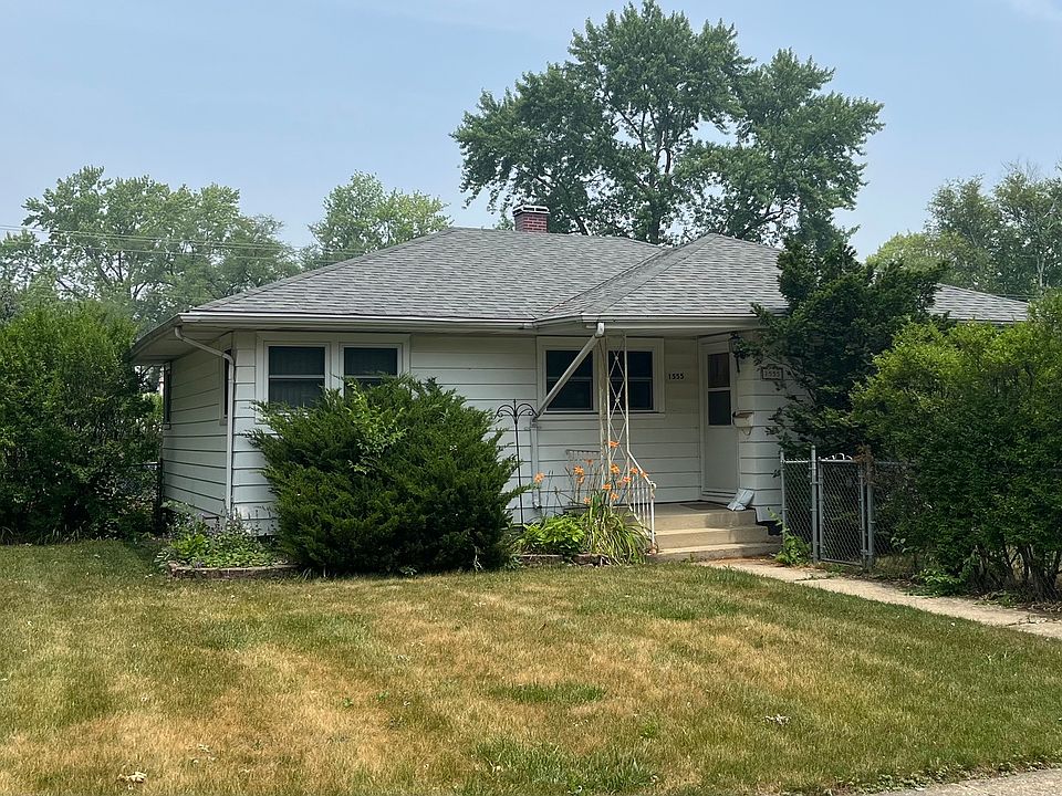 1st image of 1555 W Illinois Ave