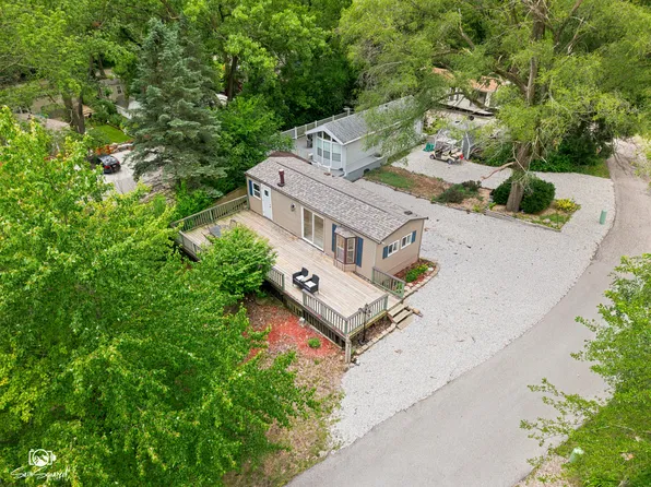 99 Lakeshore Dr, Wilmington, IL 60481