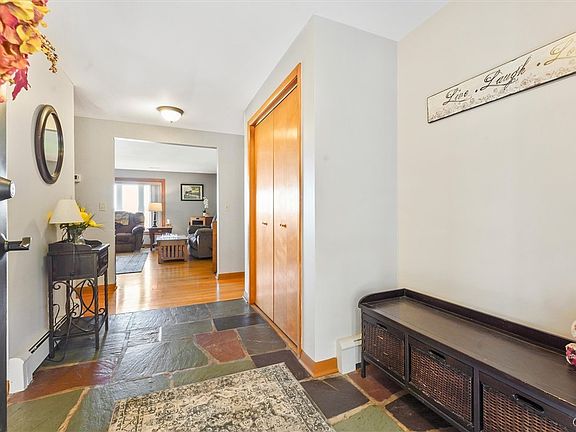 3rd image of 4126 Barker Hill Rd