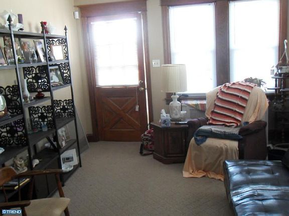 4th image of 1427 Bleigh Ave