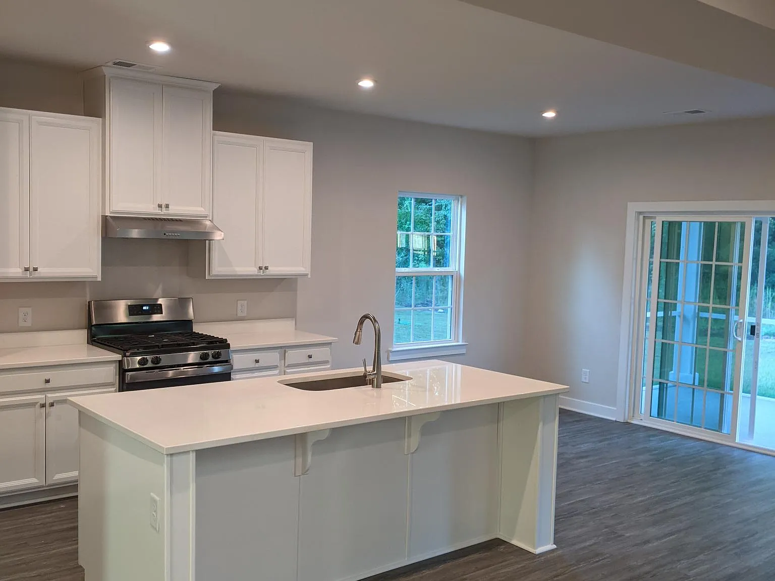 155 Country Oaks Ln — Photo 3