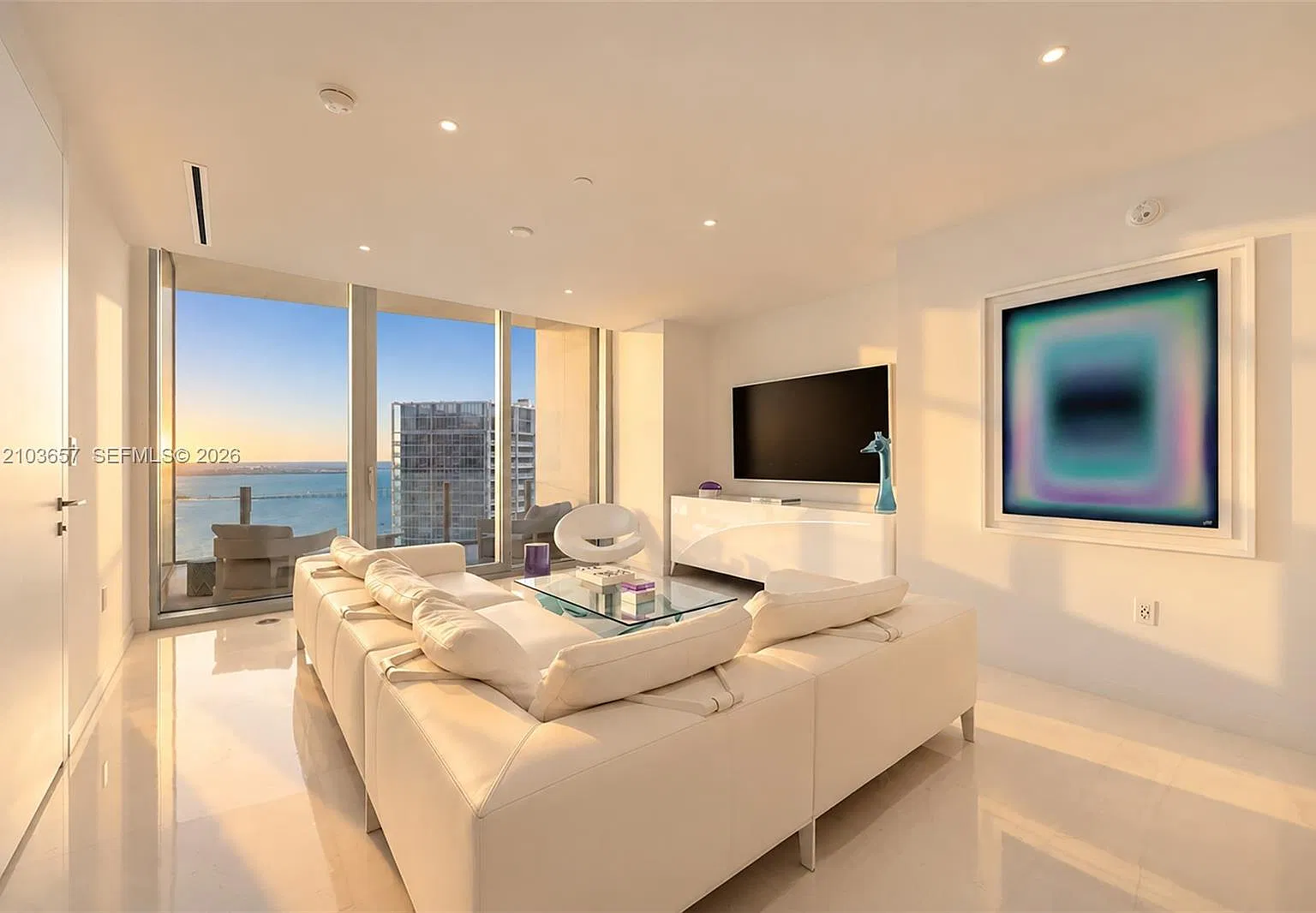 Aston Martin Residences — Photo 1
