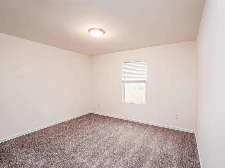 360 Rayland St — Photo 21