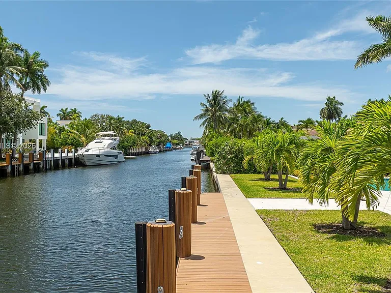 330 Coconut Isle Dr — Photo 39