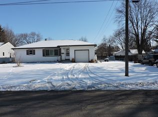 621 E Perry St, Belvidere, IL 61008