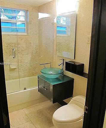 3rd image of 1800 Meridian Ave APT 10