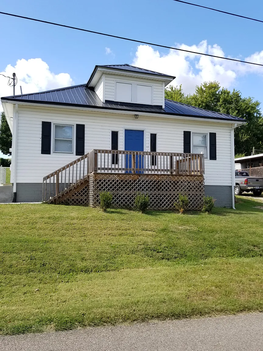 1527 4th St photo 1