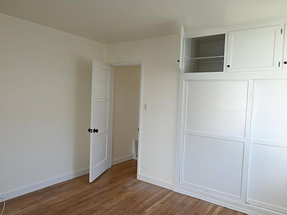 5th image of 14822 Fonthill Ave
