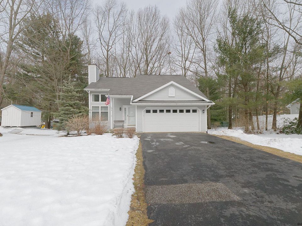 1st image of 30 Carriage Way