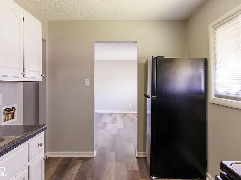 2517 Villa Ave — Photo 5