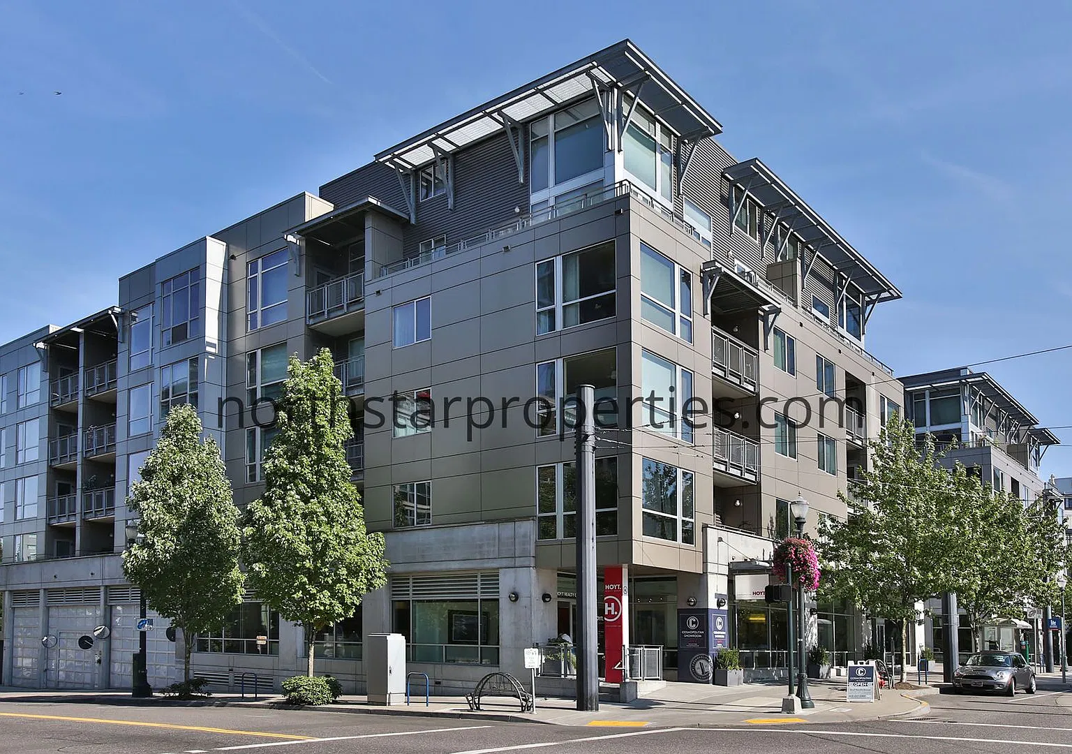 Bedroom Plus Den at Lexis on the Park w/ Parking — Photo 3